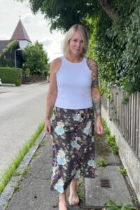 Schnittmuster-Rock-Maxirock-Midirock-A-Linie-Rosa-erbsuende-3256
