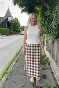 Schnittmuster-Rock-Maxirock-Midirock-A-Linie-Rosa-erbsuende-3257