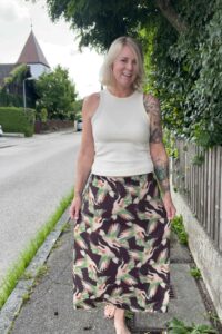 Schnittmuster-Rock-Maxirock-Midirock-A-Linie-Rosa-erbsuende-3258