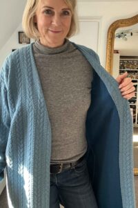 Schnittmuster-Mantel-Jacke-Cardigan-Steppmantel-Strick-Alma-erbsuende-12