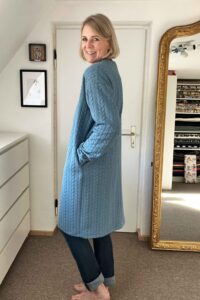 Schnittmuster-Mantel-Jacke-Cardigan-Steppmantel-Strick-Alma-erbsuende-29