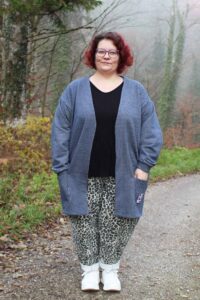 Schnittmuster-Mantel-Jacke-Cardigan-Steppmantel-Strick-Alma-erbsuende-3a