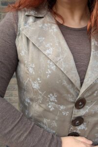 Schnittmuster-Weste-Kragen-V-Ausschnitt-Damen-Revers-Cora-erbsuende-20