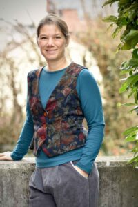 Schnittmuster-Weste-Kragen-V-Ausschnitt-Damen-Revers-Cora-erbsuende-32