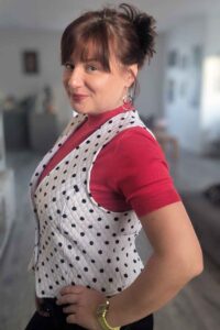 Schnittmuster-Weste-Kragen-V-Ausschnitt-Damen-Revers-Cora-erbsuende-34