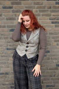 Schnittmuster-Weste-Kragen-V-Ausschnitt-Damen-Revers-Cora-erbsuende-39