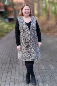 Schnittmuster-Weste-Kragen-V-Ausschnitt-Damen-Revers-Cora-erbsuende-43