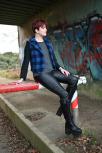 Schnittmuster-Weste-Kragen-V-Ausschnitt-Damen-Revers-Cora-erbsuende-44