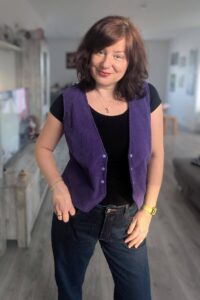 Schnittmuster-Weste-Kragen-V-Ausschnitt-Damen-Revers-Cora-erbsuende-45