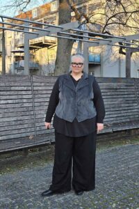 Schnittmuster-Weste-Kragen-V-Ausschnitt-Damen-Revers-Cora-erbsuende-8