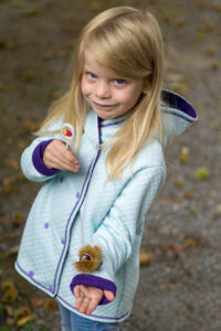 Schnittmuster-kinder-wolljacke-uebergangsjacke-jacke-cardigan-erbsuende-Jovem-14