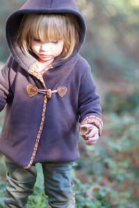 Schnittmuster-kinder-wolljacke-uebergangsjacke-jacke-cardigan-erbsuende-Jovem-24