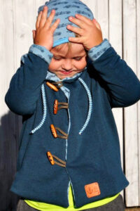 Schnittmuster-kinder-wolljacke-uebergangsjacke-jacke-cardigan-erbsuende-Jovem-26