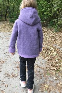 Schnittmuster-kinder-wolljacke-uebergangsjacke-jacke-cardigan-erbsuende-Jovem-33