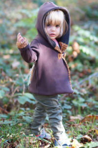 Schnittmuster-kinder-wolljacke-uebergangsjacke-jacke-cardigan-erbsuende-Jovem-7