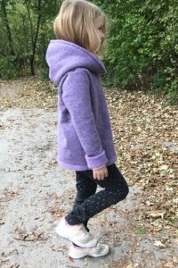 Schnittmuster-kinder-wolljacke-uebergangsjacke-jacke-cardigan-erbsuende-Jovem-8