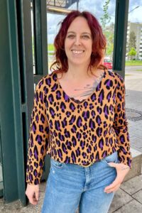 Schnittmuster-sweater-kleid-colourblocking-einsatz-v-ausschnitt-amante-erbsuende-17