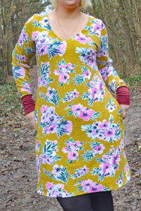Schnittmuster-sweater-kleid-colourblocking-einsatz-v-ausschnitt-amante-erbsuende-25