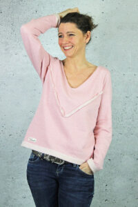 Schnittmuster-sweater-kleid-colourblocking-einsatz-v-ausschnitt-amante-erbsuende-27