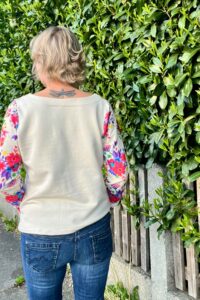 Schnittmuster-sweater-kleid-colourblocking-einsatz-v-ausschnitt-amante-erbsuende-31