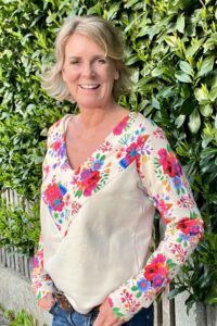 Schnittmuster-sweater-kleid-colourblocking-einsatz-v-ausschnitt-amante-erbsuende-7