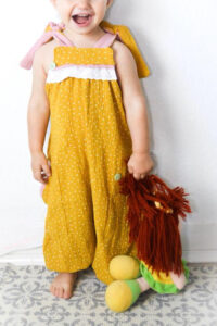 Schnittmuster-Baby-Kinder-Latzhose-Overall-Jumpsuit-Santos-erbsuende-16