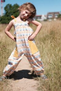 Schnittmuster-Baby-Kinder-Latzhose-Overall-Jumpsuit-Santos-erbsuende-22