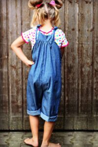 Schnittmuster-Baby-Kinder-Latzhose-Overall-Jumpsuit-Santos-erbsuende-5