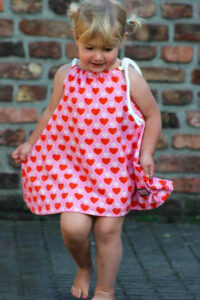 Schnittmuster-Alegria-Kinder-Kleid-Tunika-Kleidchen-Haengerchen-erbsuende-3