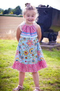 Schnittmuster-Alegria-Kinder-Kleid-Tunika-Kleidchen-Haengerchen-erbsuende-9