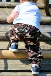 Schnittmuster-Baby-Kind-Hose-Musselinhose-Kinderhose-Babyhose-Webware-Jersey-Mini Brasilia-erbsuende-14