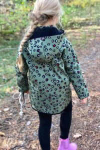 Schnittmuster-Kinder-Jacke-Softshell-Uebergangsjacke-Regenjacke-Pirulito-erbsuende-33