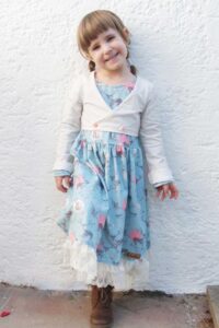 Schnittmuster-Kinder-Wickeljacke-Bolero-Jacke-erbsuende-Mariposa-14