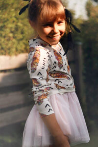 Schnittmuster-Kinder-Wickeljacke-Bolero-Jacke-erbsuende-Mariposa-26