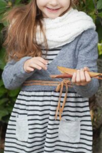 Schnittmuster-Kinder-Wickeljacke-Bolero-Jacke-erbsuende-Mariposa-27