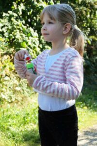 Schnittmuster-Kinder-Wickeljacke-Bolero-Jacke-erbsuende-Mariposa-34