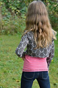 Schnittmuster-Kinder-Wickeljacke-Bolero-Jacke-erbsuende-Mariposa-36