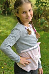 Schnittmuster-Kinder-Wickeljacke-Bolero-Jacke-erbsuende-Mariposa-4