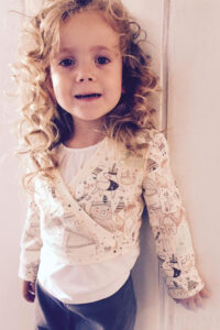 Schnittmuster-Kinder-Wickeljacke-Bolero-Jacke-erbsuende-Mariposa-40