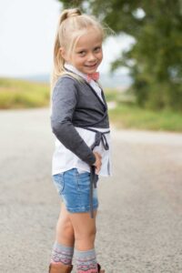 Schnittmuster-Kinder-Wickeljacke-Bolero-Jacke-erbsuende-Mariposa-42