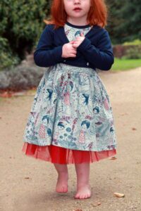 Schnittmuster-Kinder-Wickeljacke-Bolero-Jacke-erbsuende-Mariposa-5