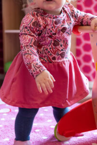 Schnittmuster-Kleid-Jersey-Rueschen-Tellerrock-Skaterkleid-Pulapula-erbsuende-16