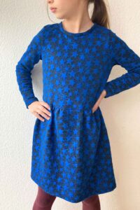 Schnittmuster-Kleid-Jersey-Rueschen-Tellerrock-Skaterkleid-Pulapula-erbsuende-20