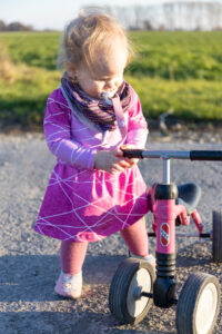 Schnittmuster-Kleid-Jersey-Rueschen-Tellerrock-Skaterkleid-Pulapula-erbsuende-29