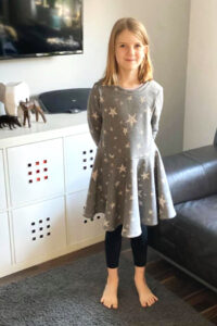 Schnittmuster-Kleid-Jersey-Rueschen-Tellerrock-Skaterkleid-Pulapula-erbsuende-31