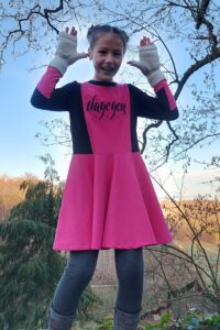 Schnittmuster-Kleid-Jersey-Rueschen-Tellerrock-Skaterkleid-Pulapula-erbsuende-34