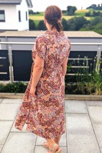 Schnittmuster-Kleid-Maxikleid-V-Ausschnitt-Erbsuende-Lago-10