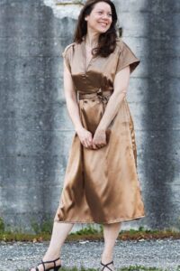 Schnittmuster-Kleid-Maxikleid-V-Ausschnitt-Kragen-Erbsuende-Lago-21