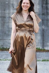 Schnittmuster-Kleid-Maxikleid-V-Ausschnitt-Kragen-Erbsuende-Lago-25
