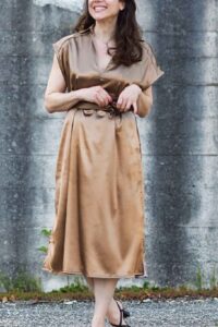 Schnittmuster-Kleid-Maxikleid-V-Ausschnitt-Kragen-Erbsuende-Lago-27